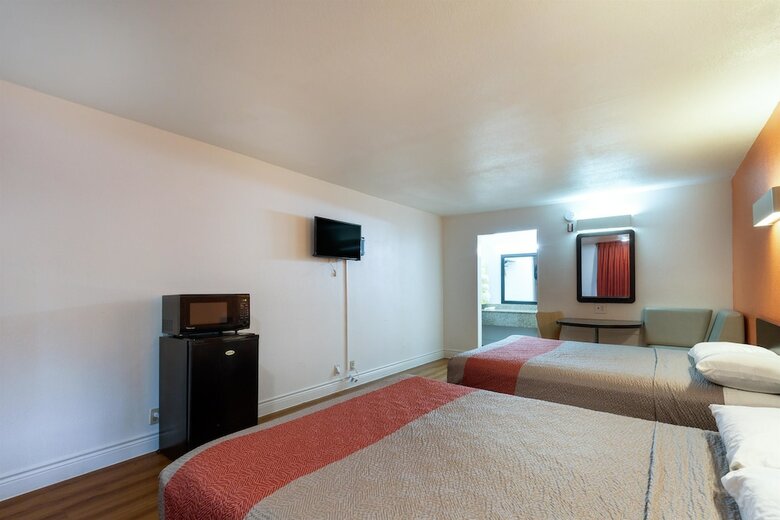 Motel 6 Houston, Tx - East
