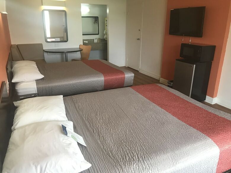 Motel 6 Houston, Tx - East