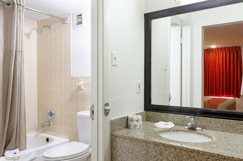Motel 6 Houston, Tx - East