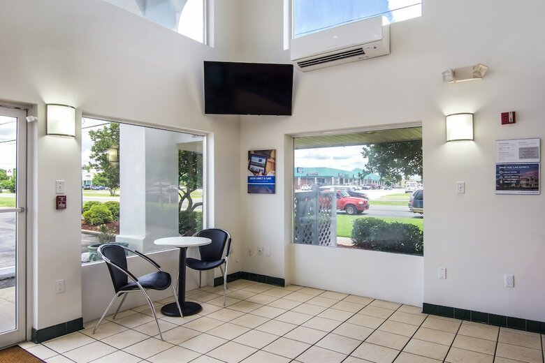 Motel 6 Pensacola - N.a.s.