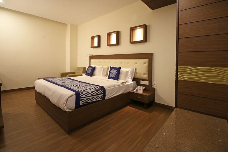 Hotel Arjun Clarks Inn Phagwara