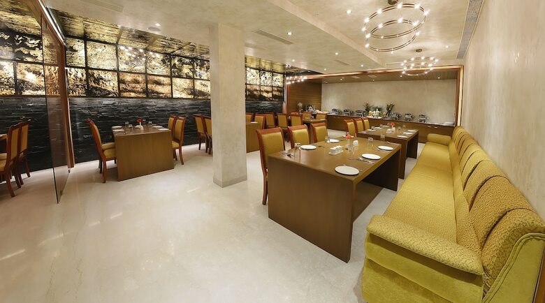 Metro Grand Hotel