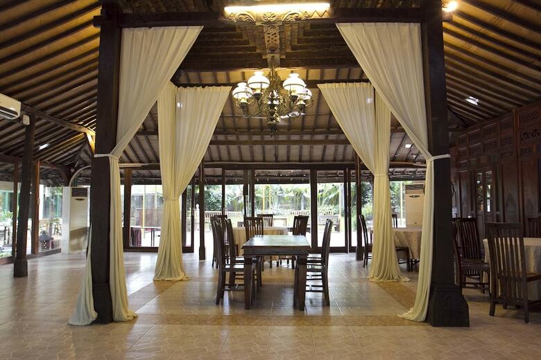 Hotel Sare Suites