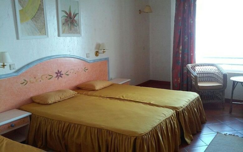 Hotel Cabanas de S. Jorge Village