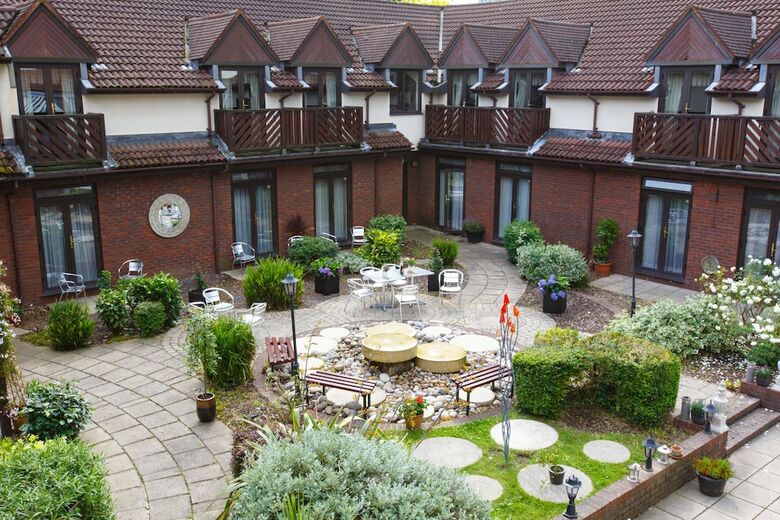 Kingston Lodge Hotel