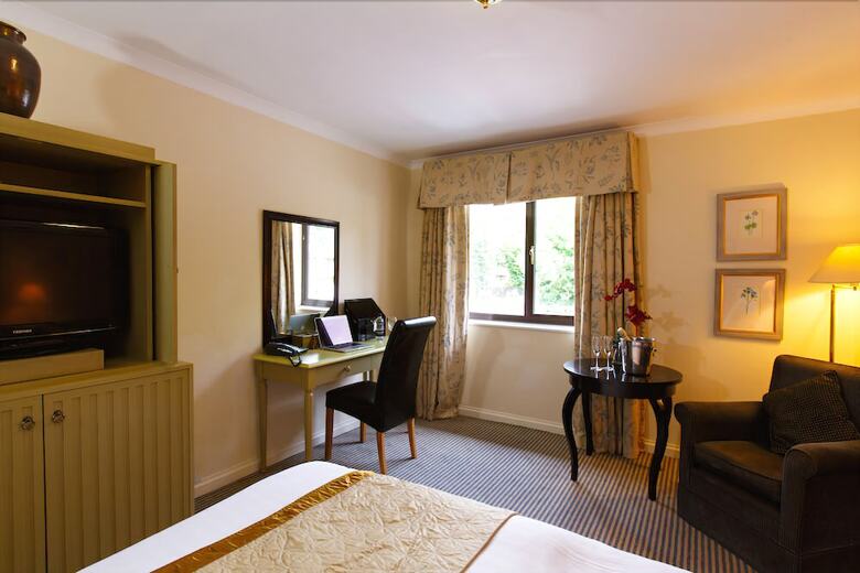 Kingston Lodge Hotel