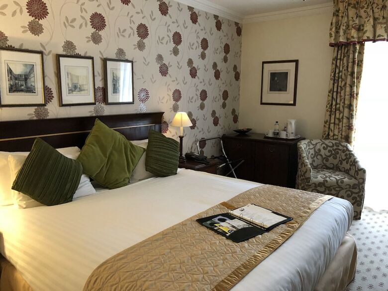 Kingston Lodge Hotel