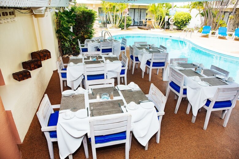 Hotel Pirate's Inn