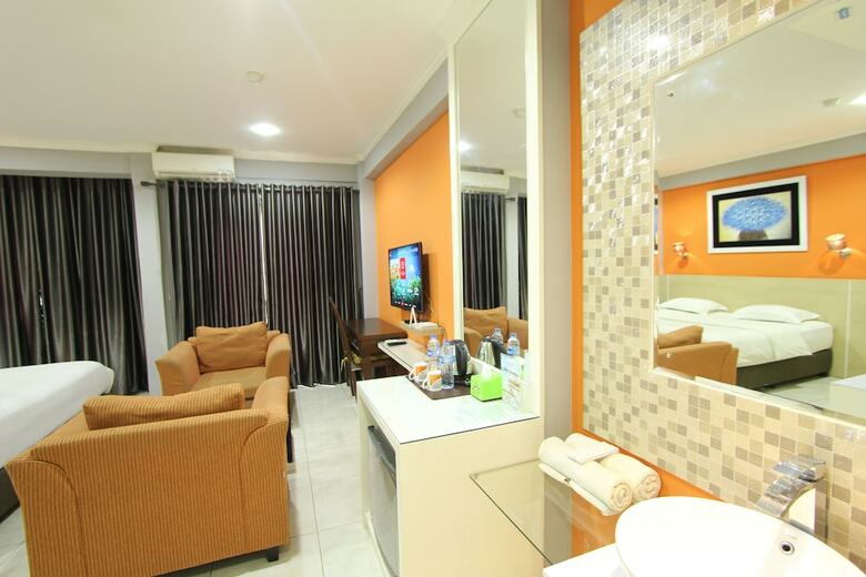 Aparthotel Fastrooms Bekasi Hotel