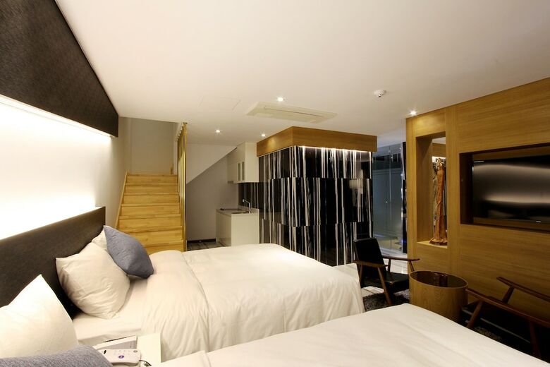 Royal Prime Hotel