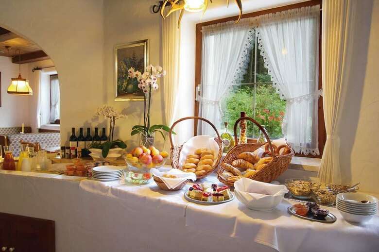 Bed & Breakfast Pension B�renwirt