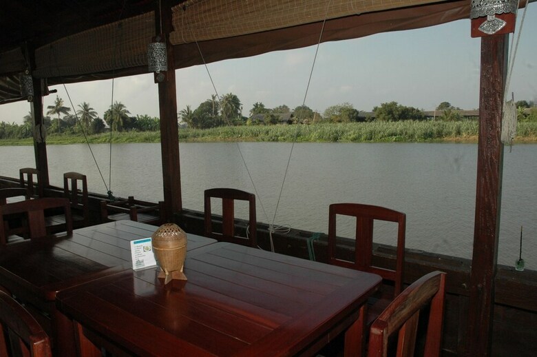 Hotel Momchailai River Retreat