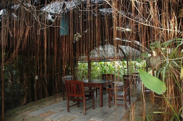 Hotel Momchailai River Retreat