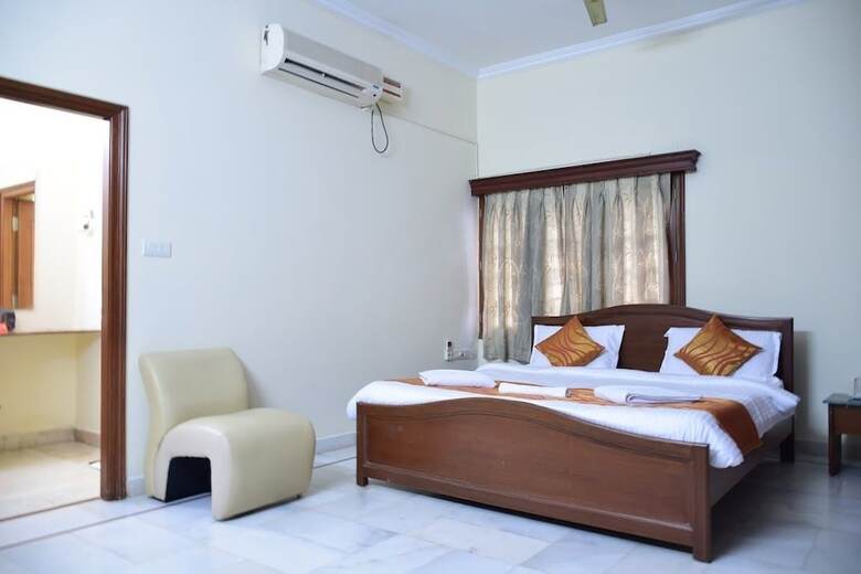 Hotel Alpine Crest (Serviced Apartments)