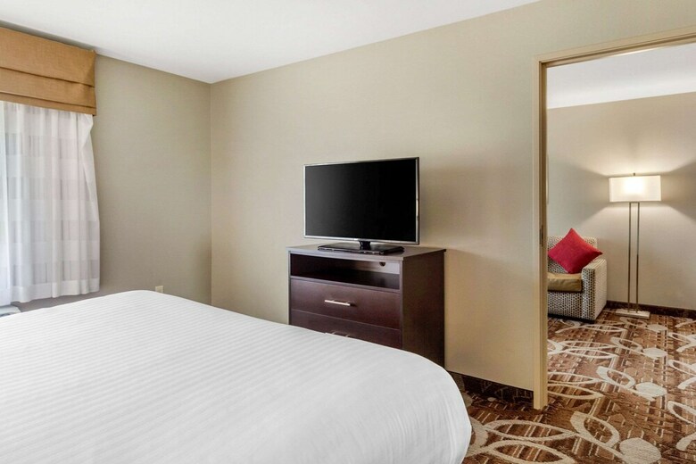 Hotel Mainstay Suites University