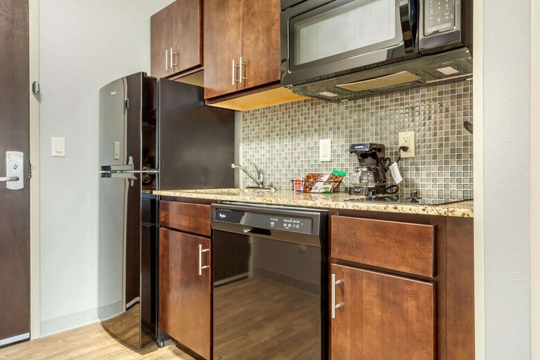 Hotel Mainstay Suites University