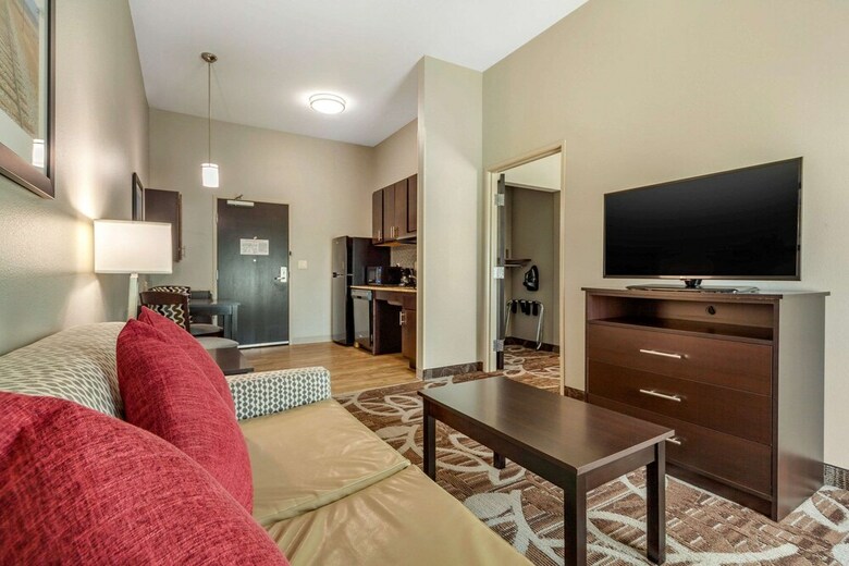 Hotel Mainstay Suites University
