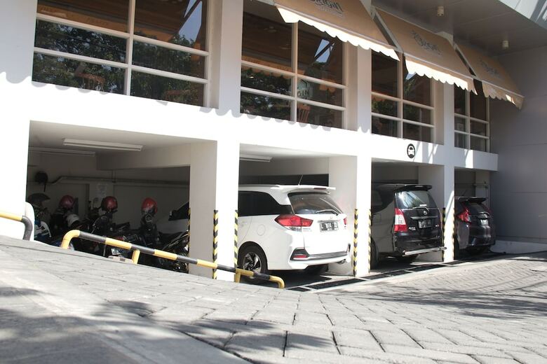 Hotel Cleo Walikota Surabaya