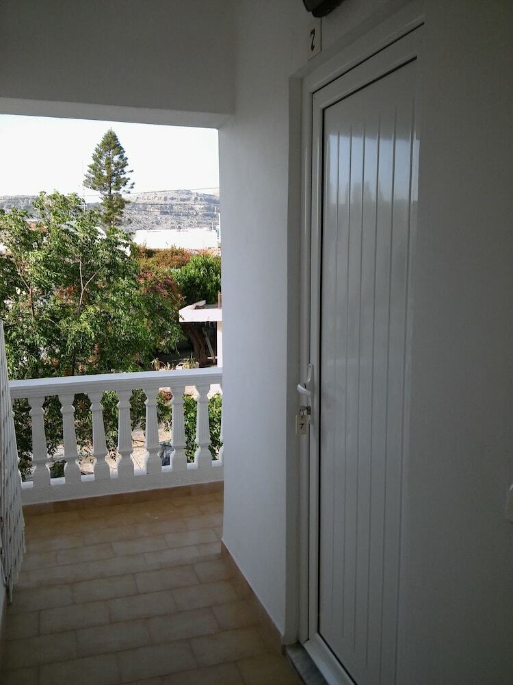 Maria Studios And Apartments