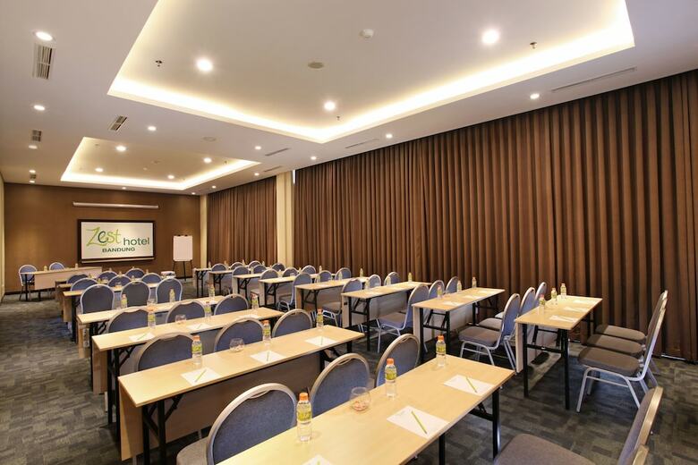 Zest Hotel Sukajadi Bandung