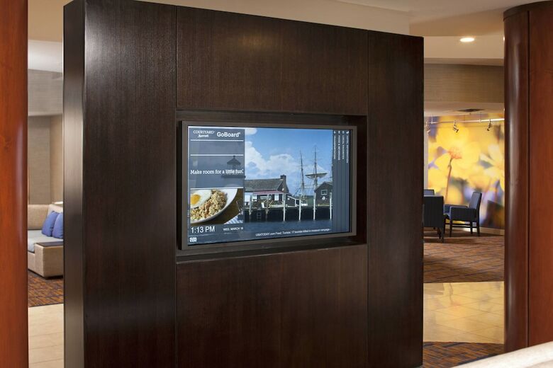 Hotel Courtyard By Marriott Farmington
