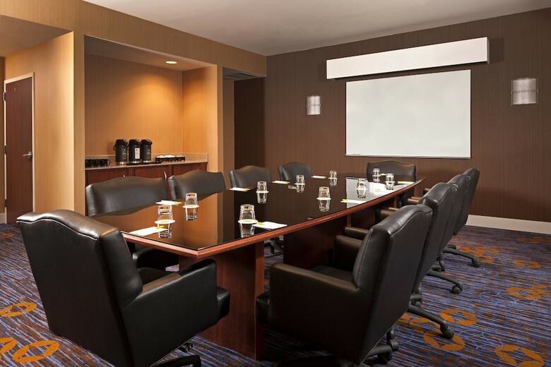 Hotel Courtyard By Marriott Farmington