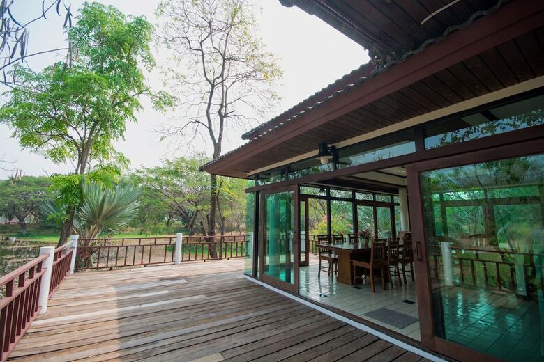 Tak Andaman Resort & Hotel