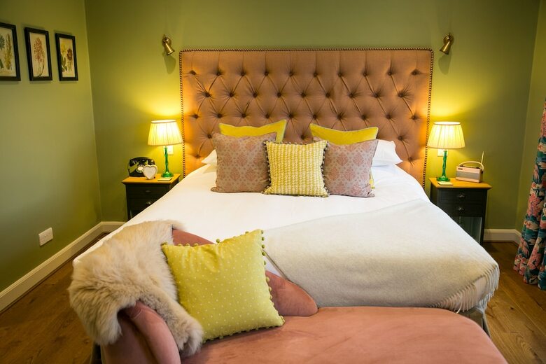 The Stable Courtyard Bedrooms At Leeds Castle
