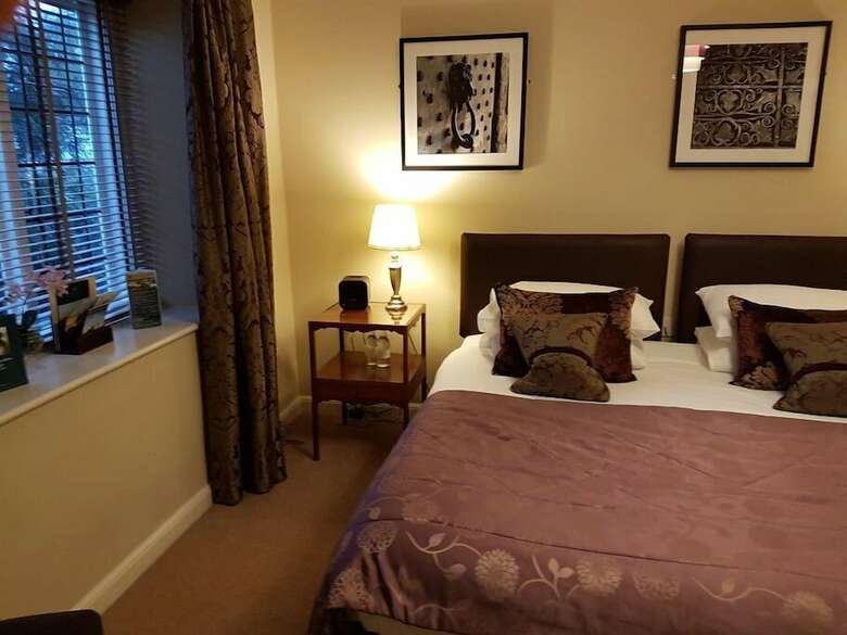 The Stable Courtyard Bedrooms At Leeds Castle