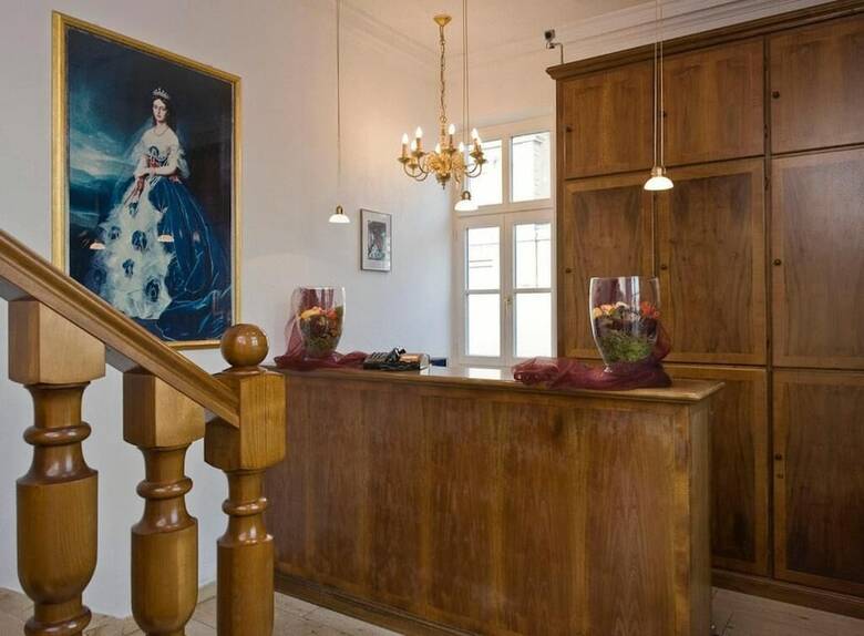 Hotel K�nigin Olga