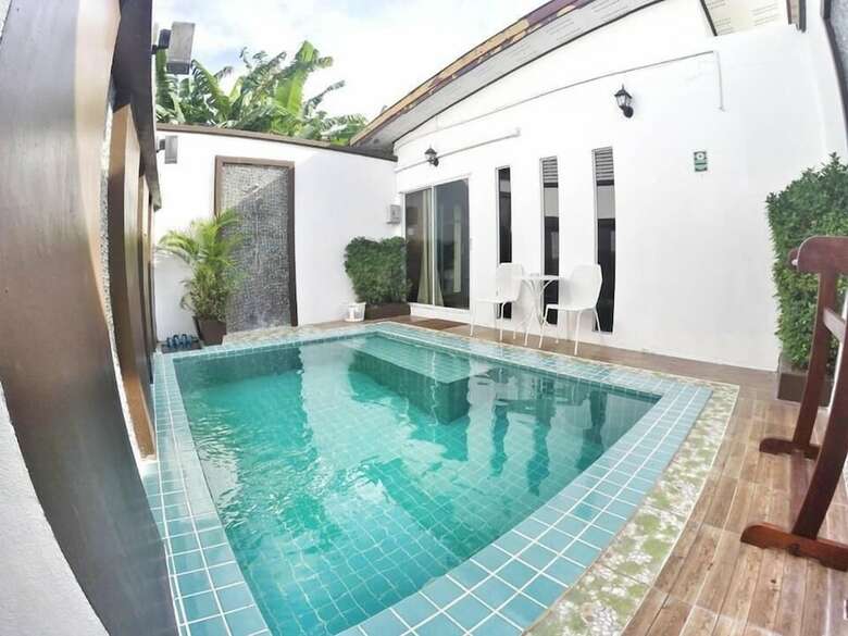 Hotel The Vista Pool Villa
