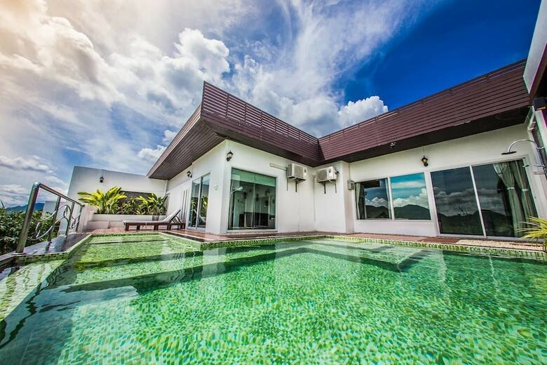 Hotel The Vista Pool Villa