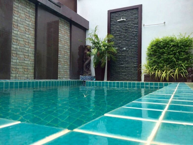 Hotel The Vista Pool Villa