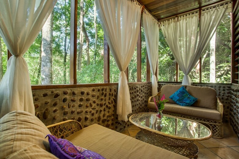 Posada Table Rock Jungle Lodge