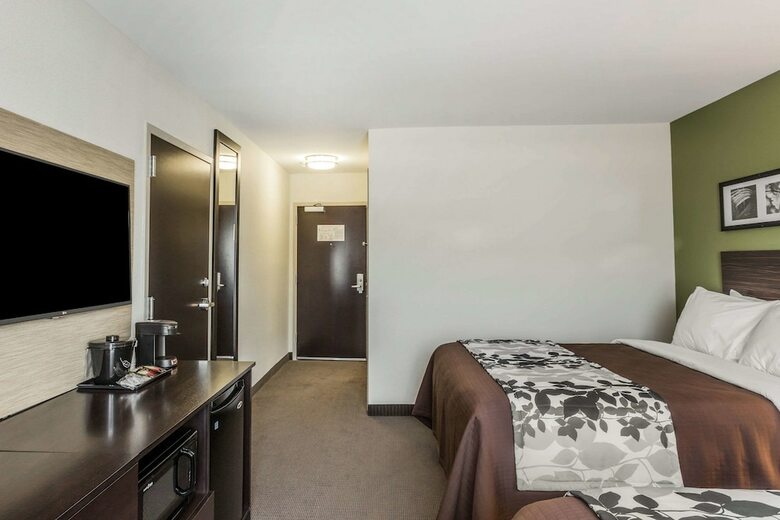 Hotel Sleep Inn & Suites