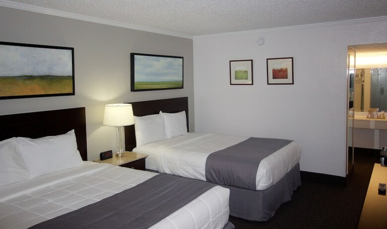 Hotel At Home Inn & Suites