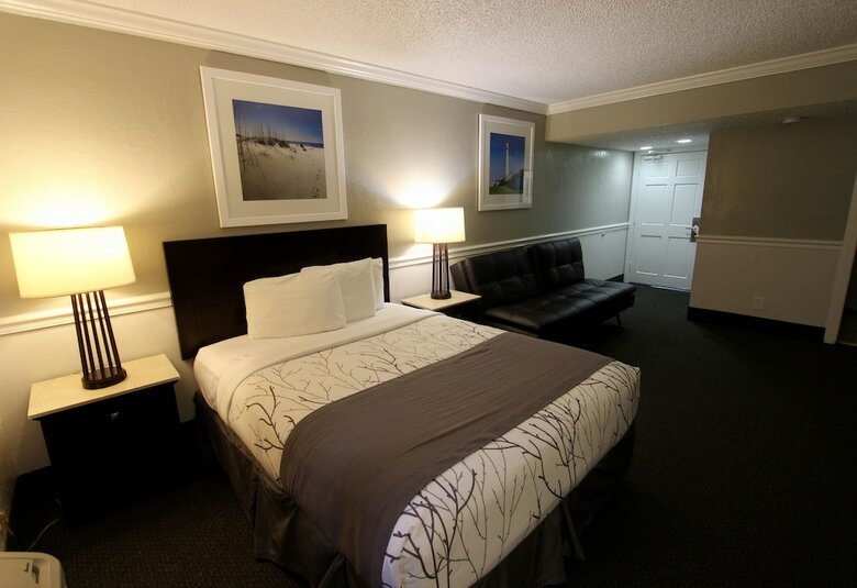 Hotel At Home Inn & Suites
