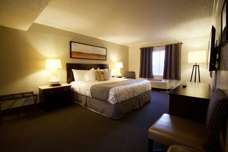 Hotel At Home Inn & Suites
