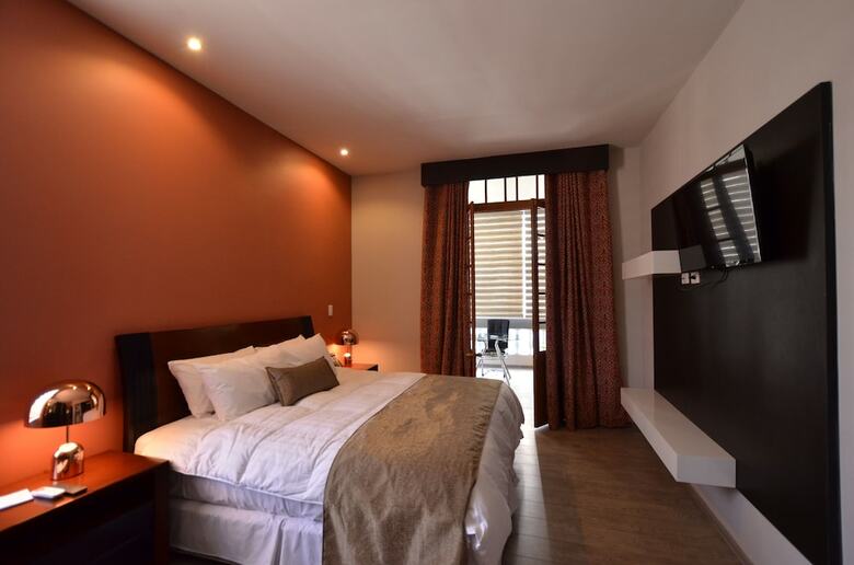 Hotel Camino Plaza