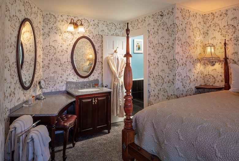 Bed & Breakfast Captain Lord Mansion