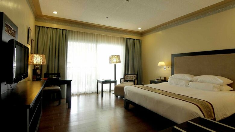 Waterfront Insular Hotel Davao