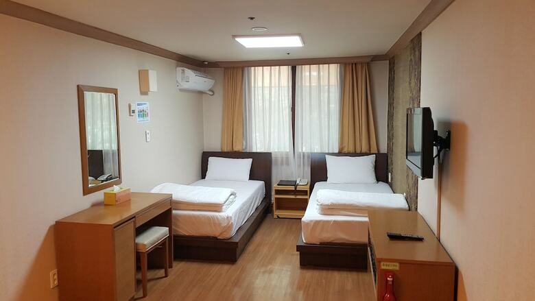 Osaek Greenyard Hotel