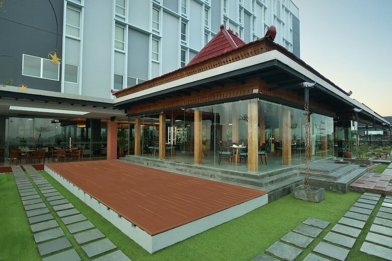 Hotel Swiss-belinn Saripetojo Solo