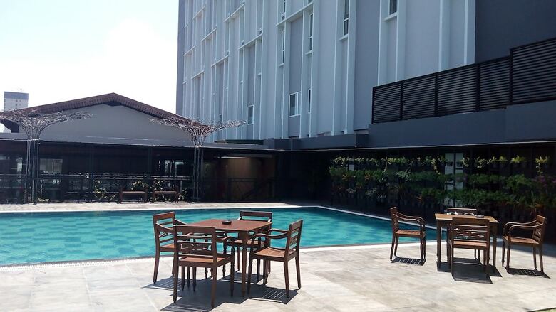 Hotel Swiss-belinn Saripetojo Solo