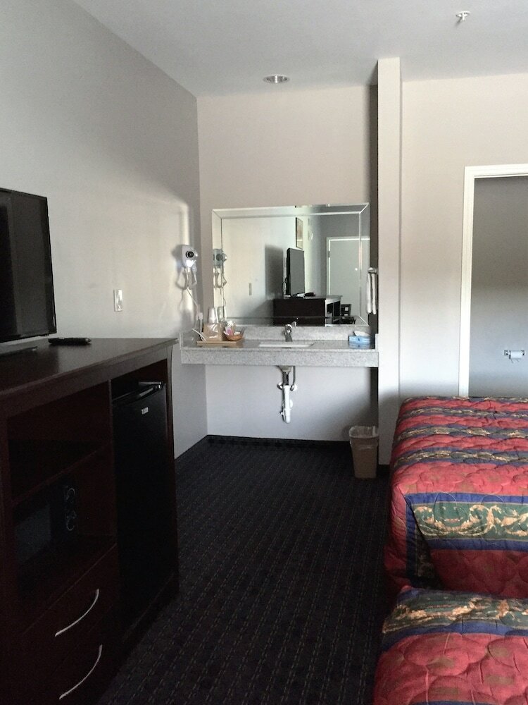 Motel Classic Inn & Suites