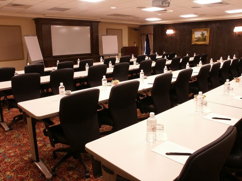 Normandy Farm Hotel And Conference Center
