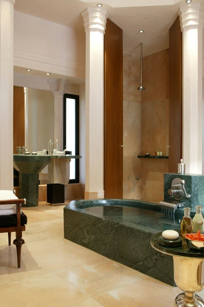 Hotel Amanbagh - Alwar