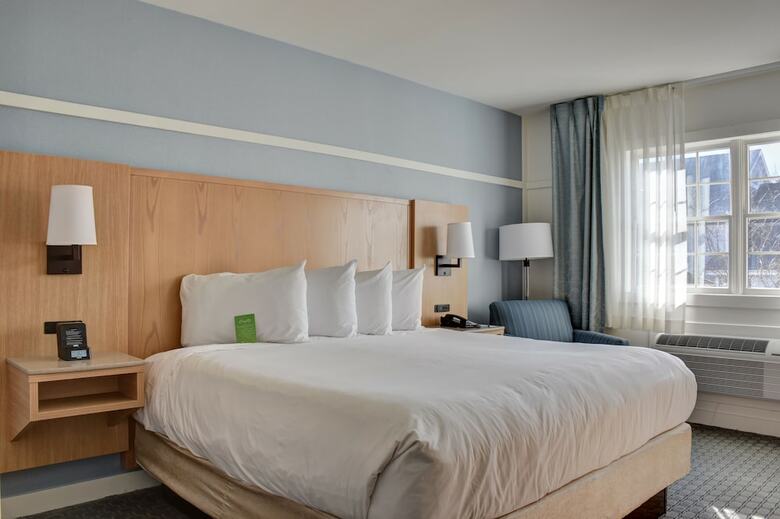 Hotel Two Trees Inn