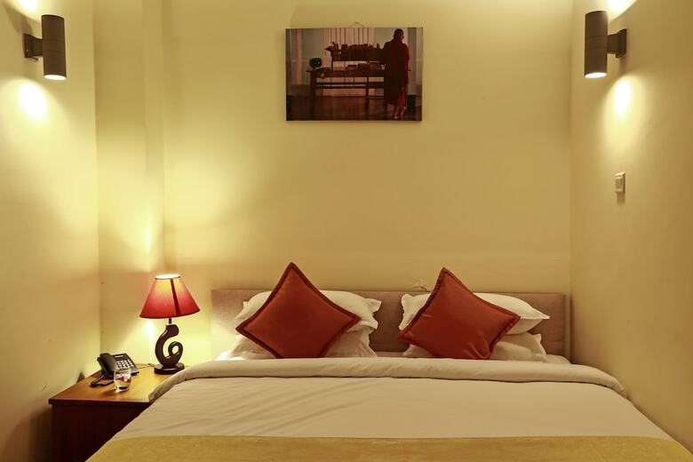 Hotel Ambassador Hill
