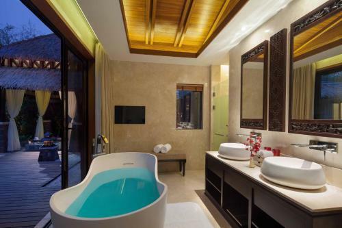 Hotel Anantara Resort & Spa Emei